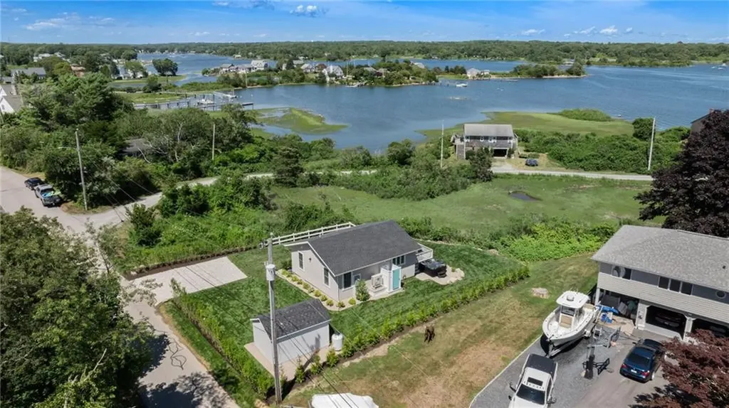 17 Goose Island Road Narragansett RI 02882