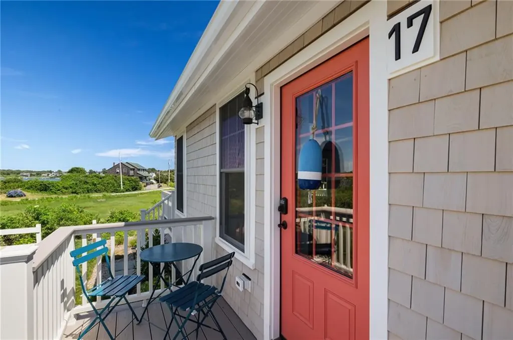 17 Goose Island Road Narragansett RI 02882