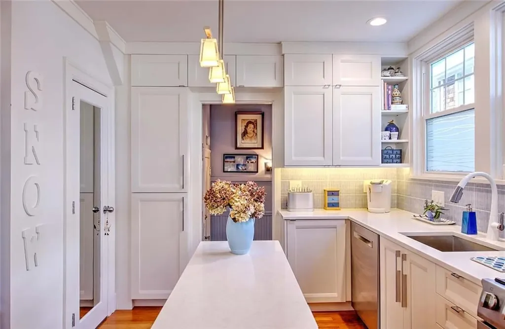 6 Alfred Stone Road Providence RI 02906