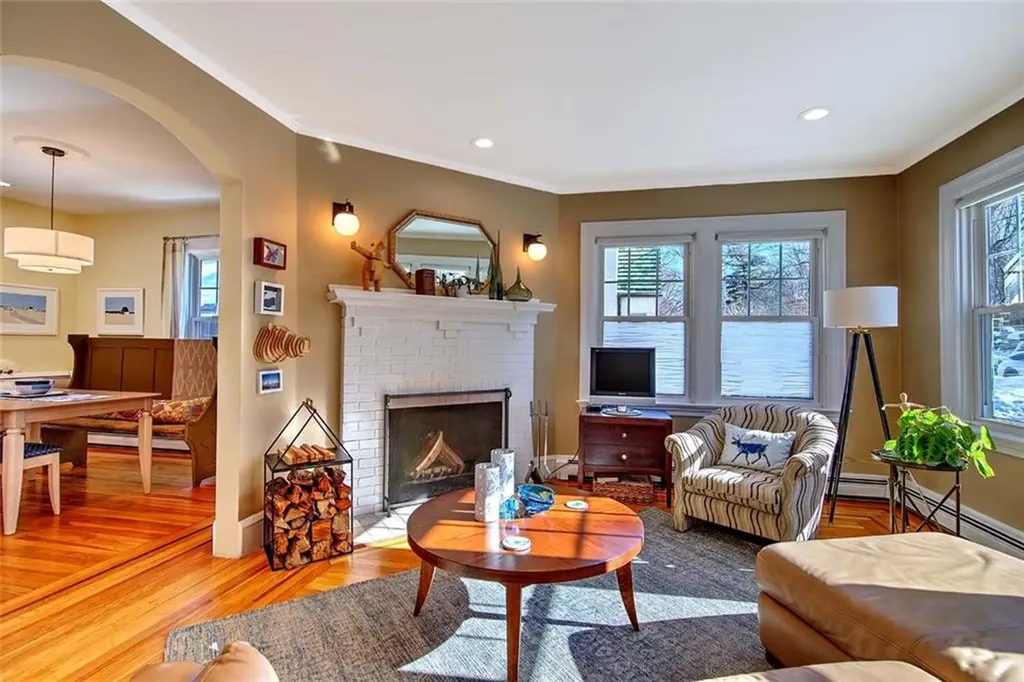 6 Alfred Stone Road Providence RI 02906