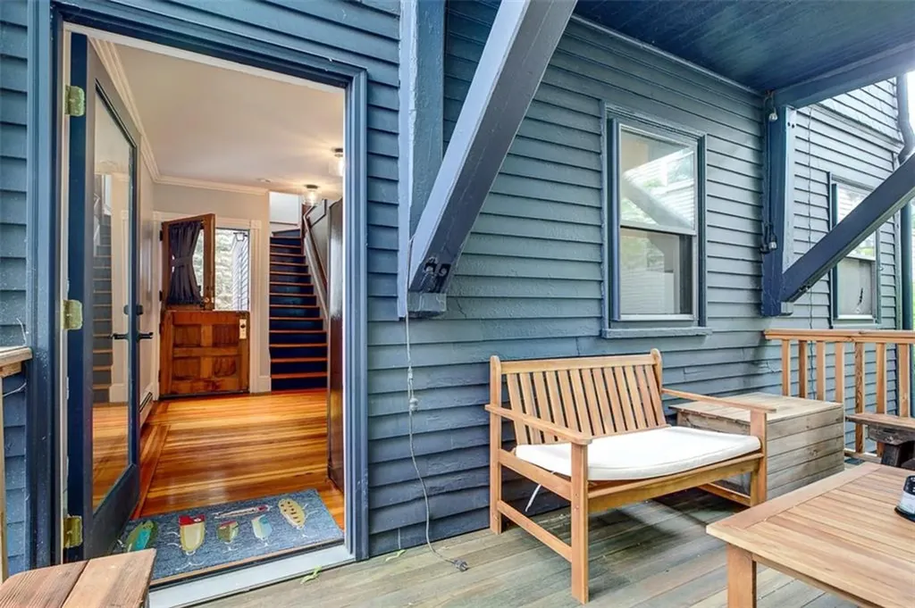 7 Division Street Newport RI 02840