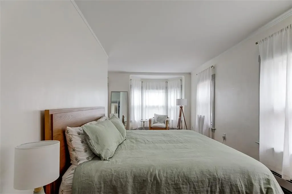 7 Division Street Newport RI 02840