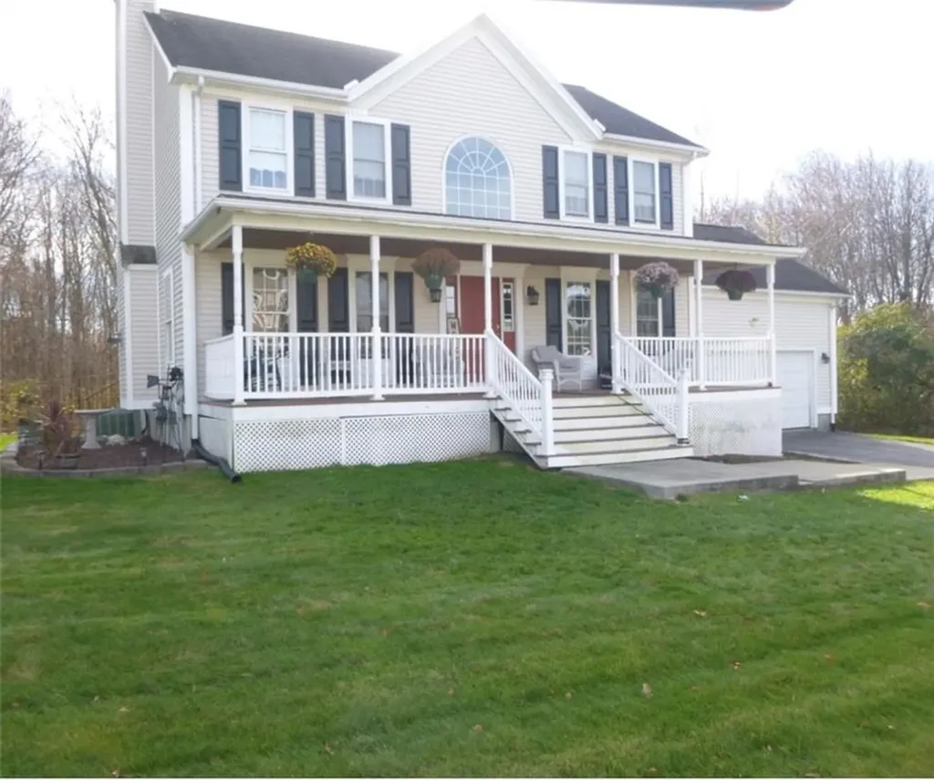 22 Derby Lane Cranston RI 02921
