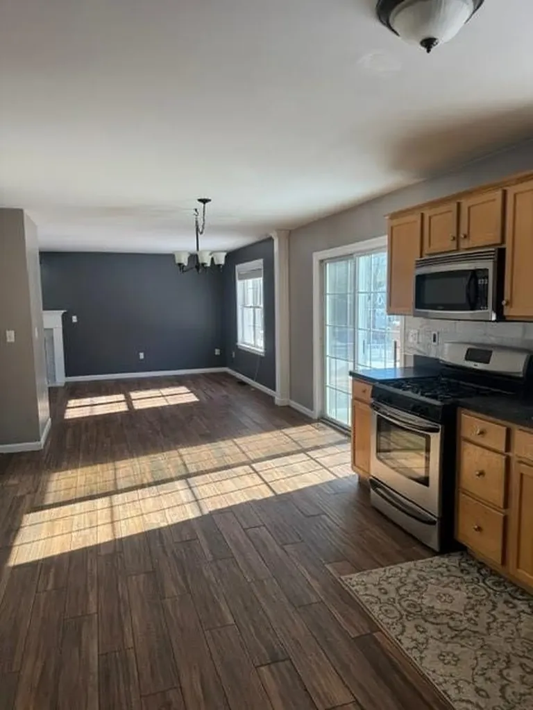 22 Derby Lane Cranston RI 02921