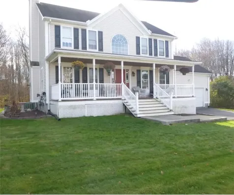 22 Derby Lane Cranston RI 02921