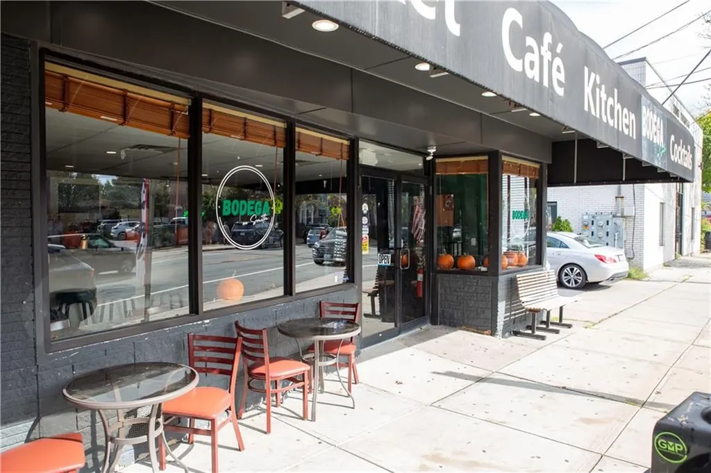 371 Smith Street Providence RI 02908