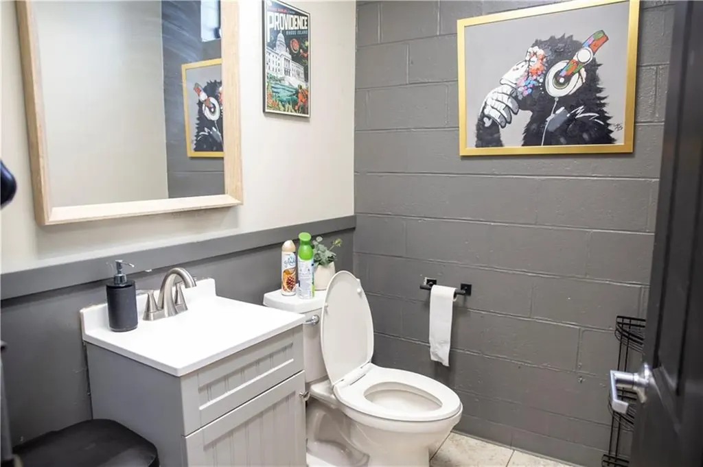 371 Smith Street Providence RI 02908