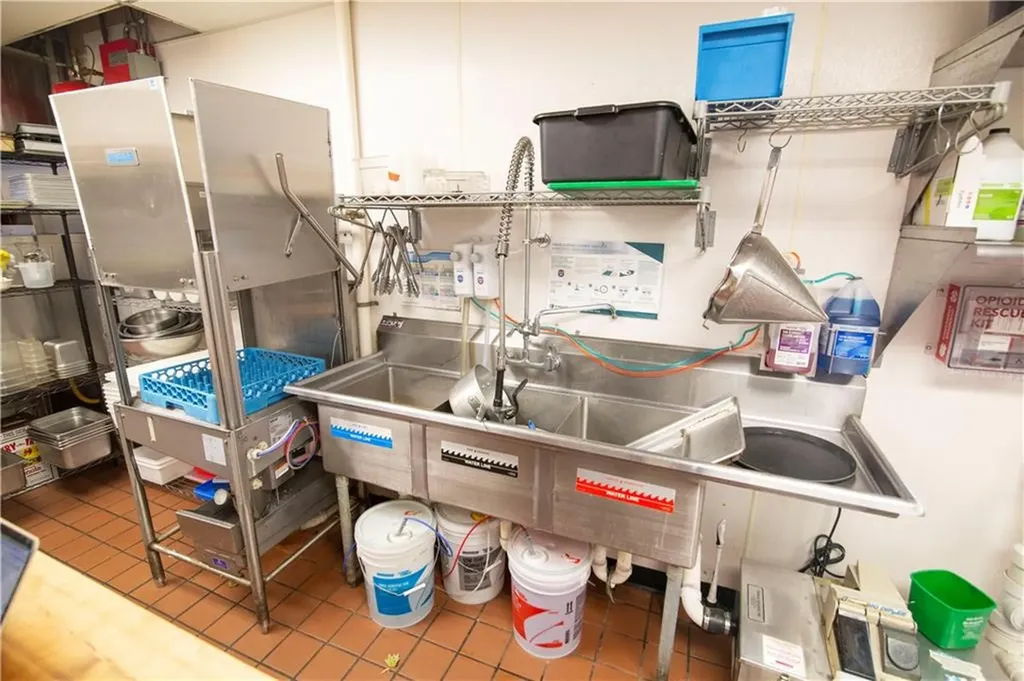 371 Smith Street Providence RI 02908