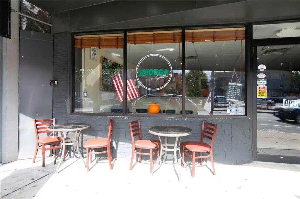 371 Smith Street Providence RI 02908