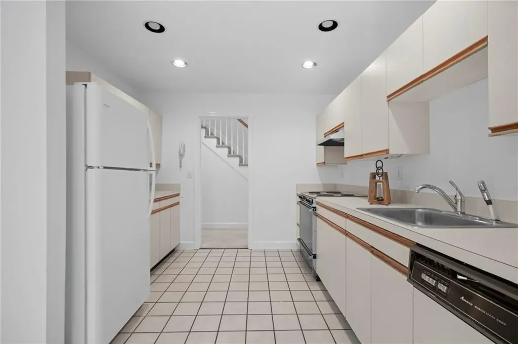 510 Corey Lane Middletown RI 02842