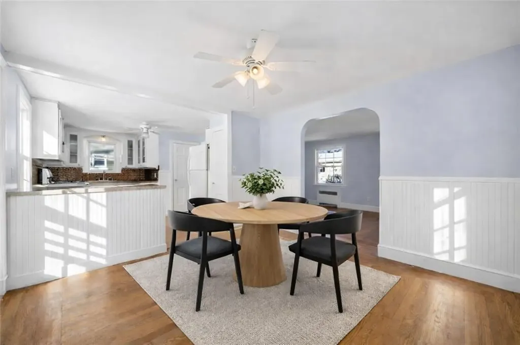 25 Newfield Avenue Warwick RI 02888