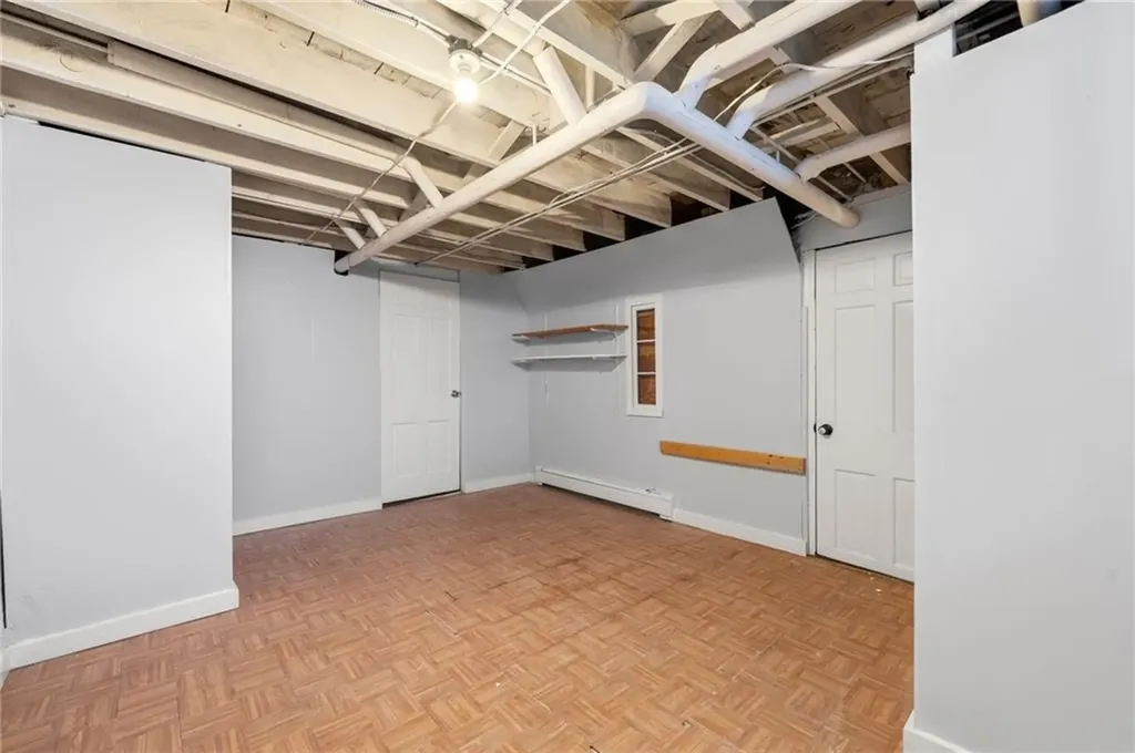 25 Newfield Avenue Warwick RI 02888