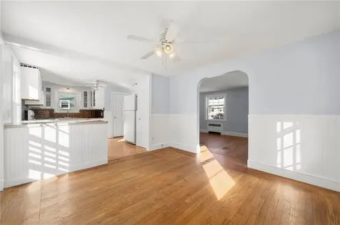 25 Newfield Avenue Warwick RI 02888