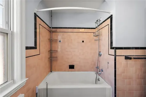 25 Newfield Avenue Warwick RI 02888