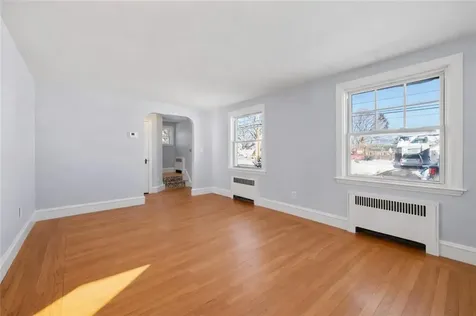 25 Newfield Avenue Warwick RI 02888