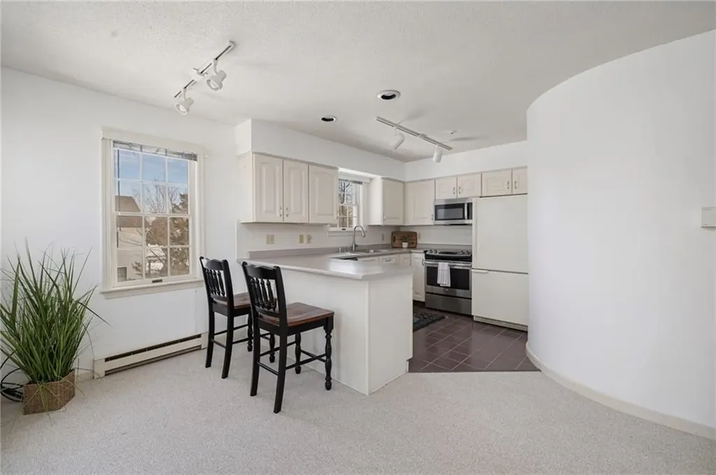 77 Narragansett Avenue Jamestown RI 02835