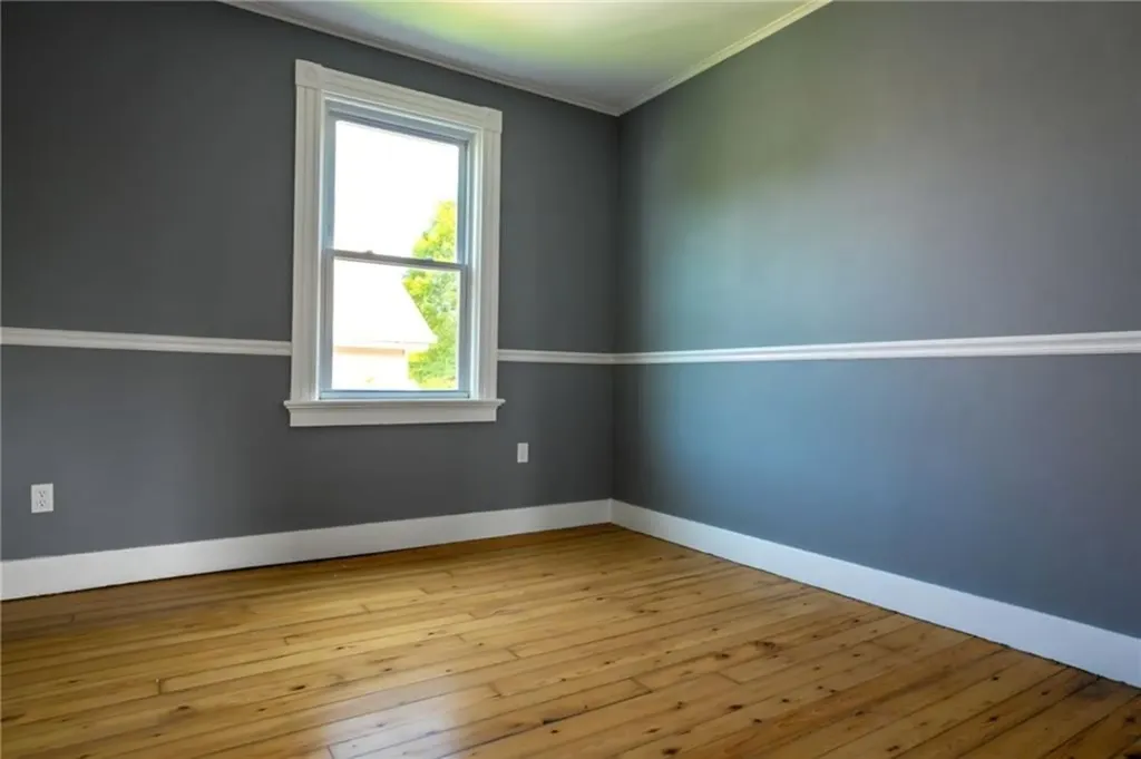 13 Livingston Place Middletown RI 02842