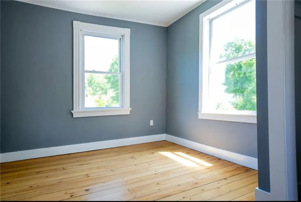 13 Livingston Place Middletown RI 02842