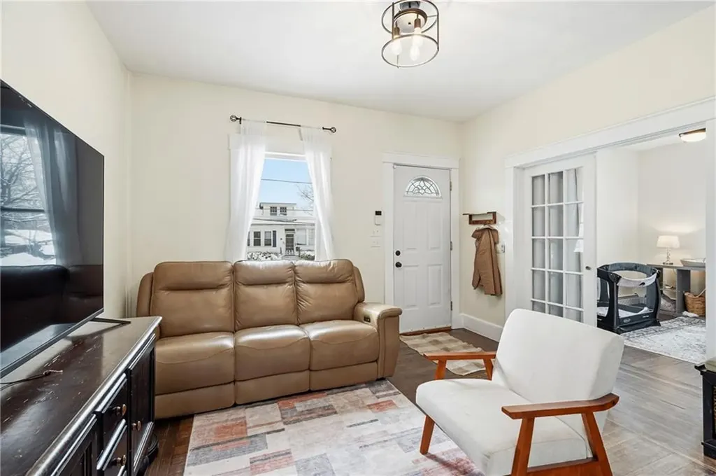 63 Taft Street Cranston RI 02905