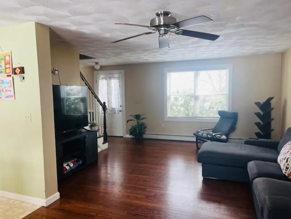 151 Dover Avenue East Providence RI 02914