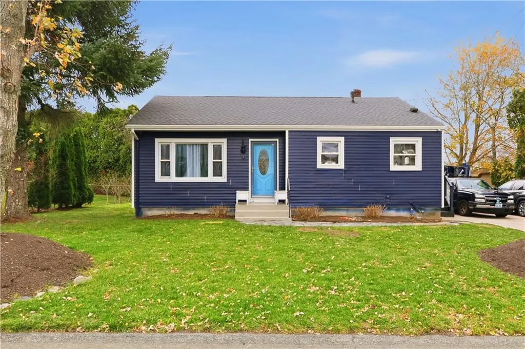11 Roy Avenue Middletown RI 02842