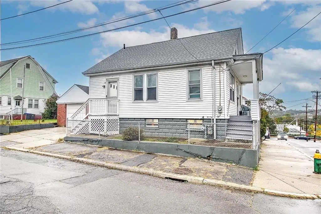 198 Ledge Street Providence RI 02904