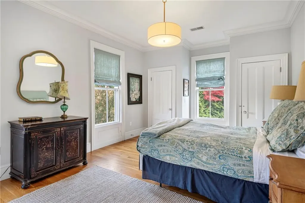 15 Berkeley Avenue Newport RI 02840