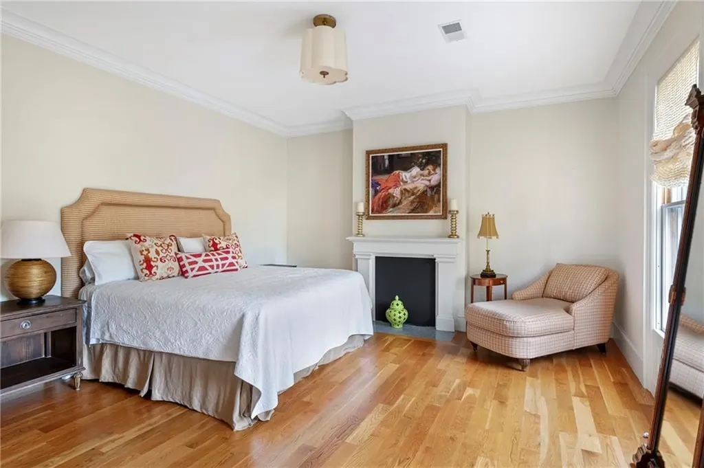 15 Berkeley Avenue Newport RI 02840