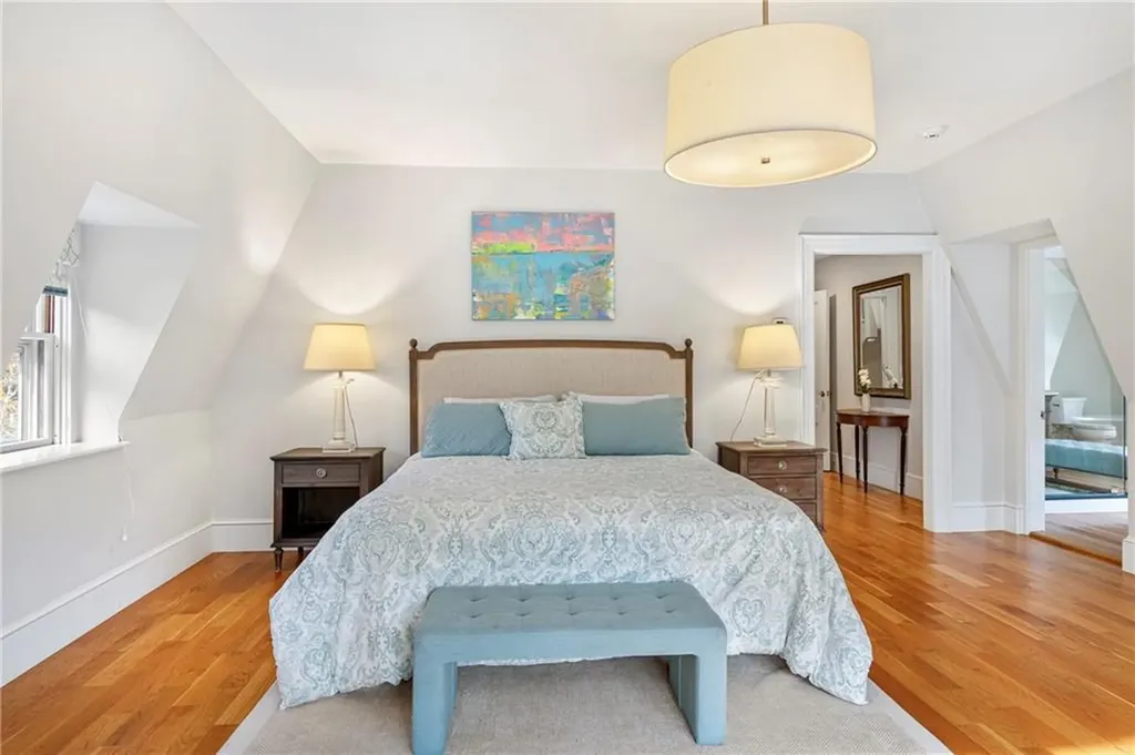 15 Berkeley Avenue Newport RI 02840