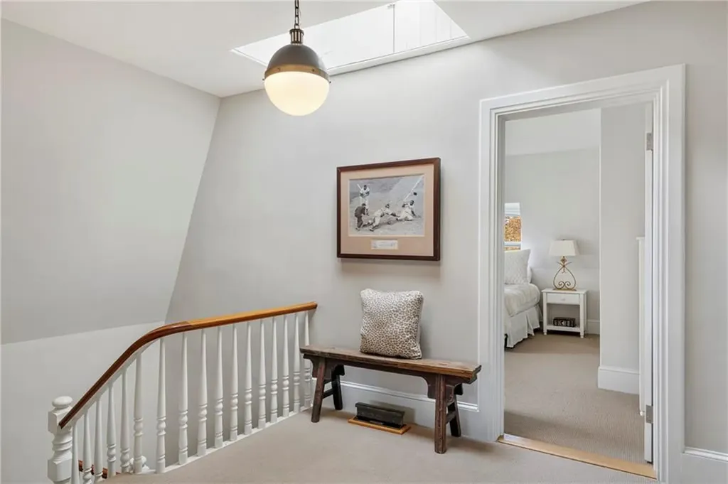 15 Berkeley Avenue Newport RI 02840