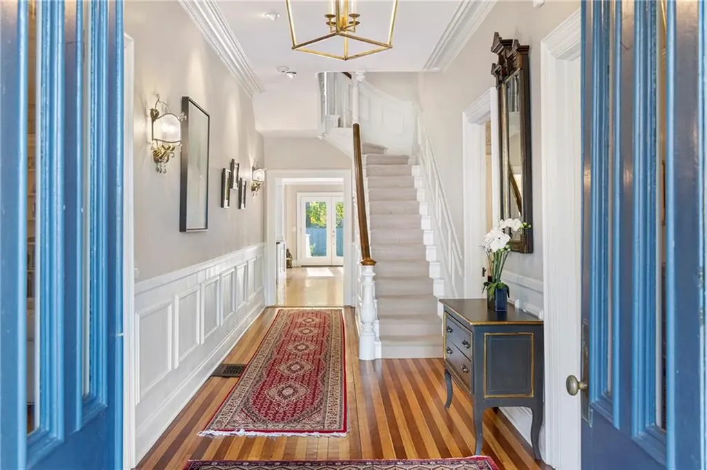 15 Berkeley Avenue Newport RI 02840