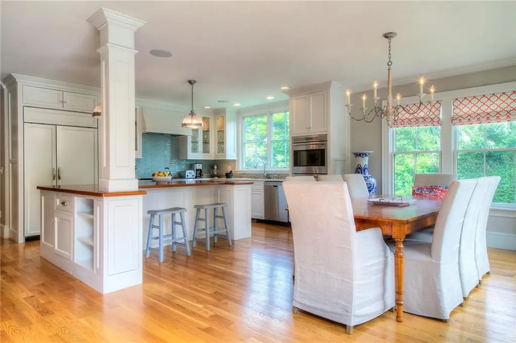 15 Berkeley Avenue Newport RI 02840