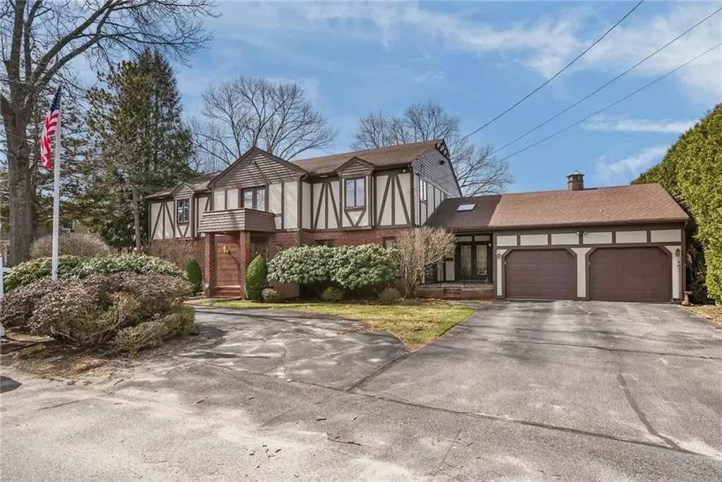 82 Mountain Laurel Drive Cranston RI 02920