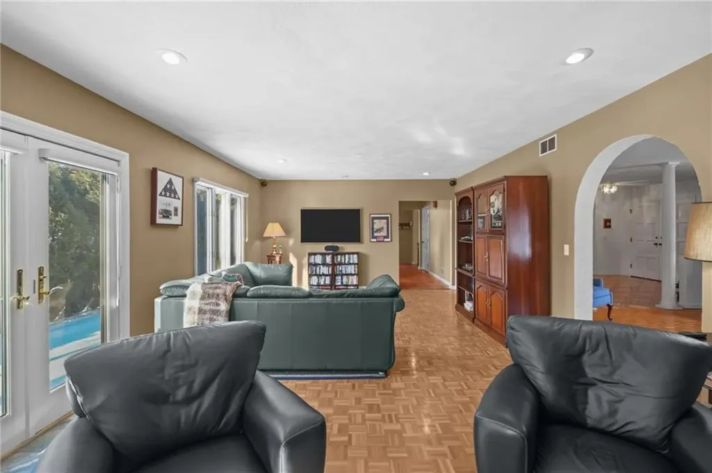 82 Mountain Laurel Drive Cranston RI 02920