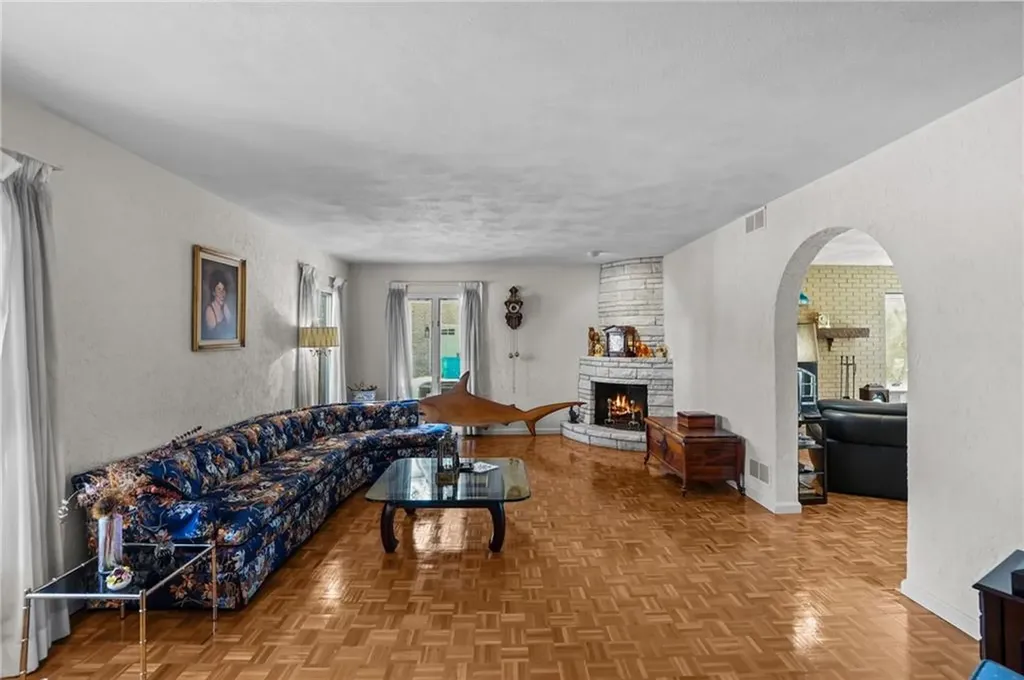 82 Mountain Laurel Drive Cranston RI 02920