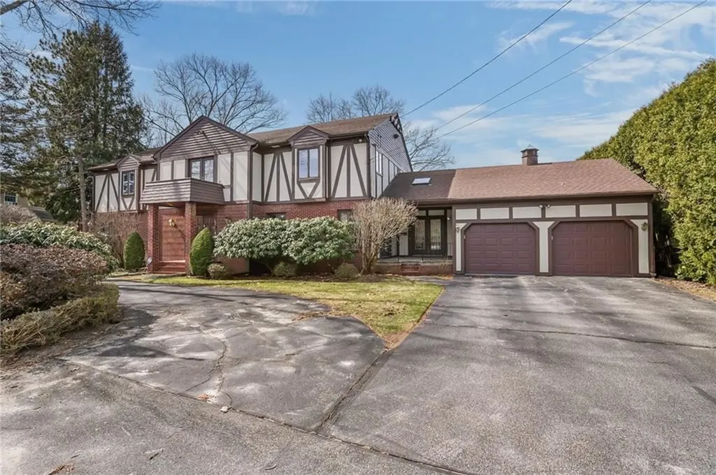 82 Mountain Laurel Drive Cranston RI 02920