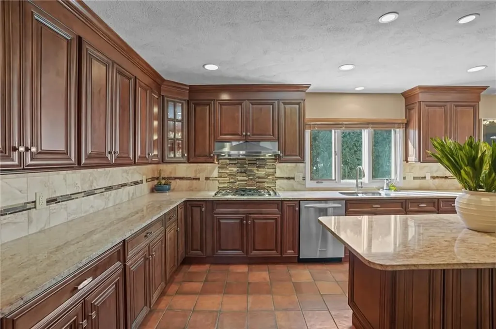 82 Mountain Laurel Drive Cranston RI 02920