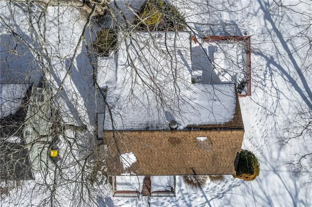 8 Anchorage Road Narragansett RI 02882