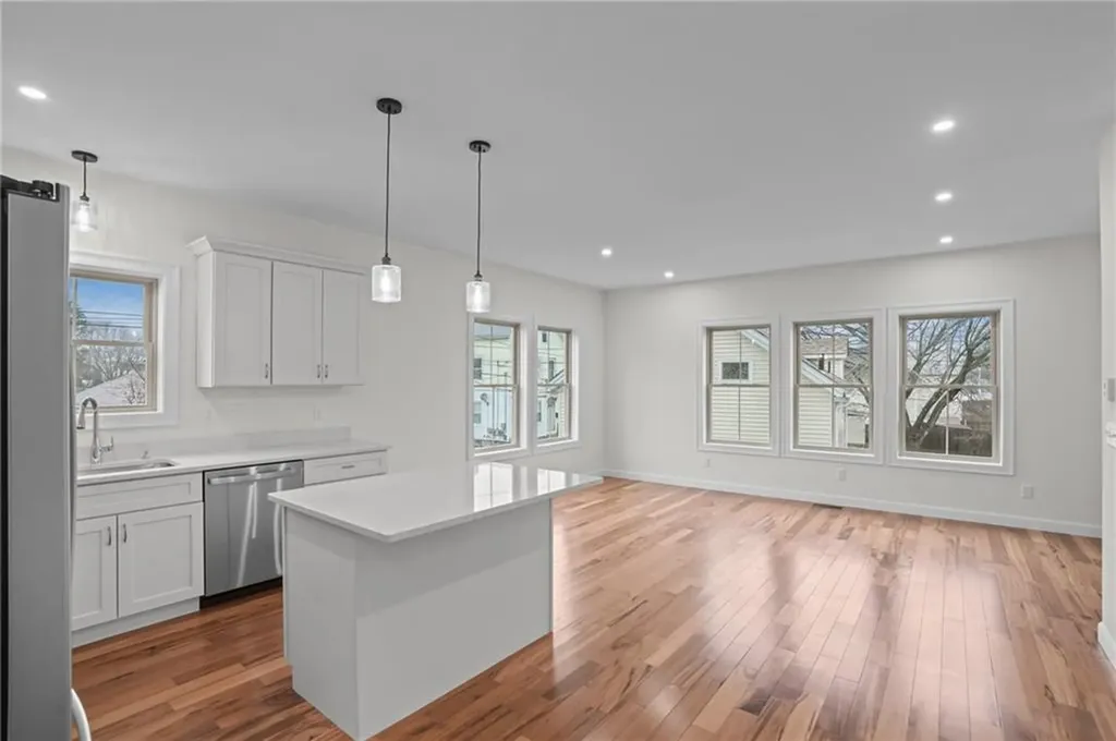 11 Stone Street Providence RI 02904