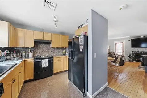 1603 Plainfield Pike Johnston RI 02919