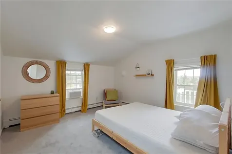 26 Cliff Avenue Newport RI 02840