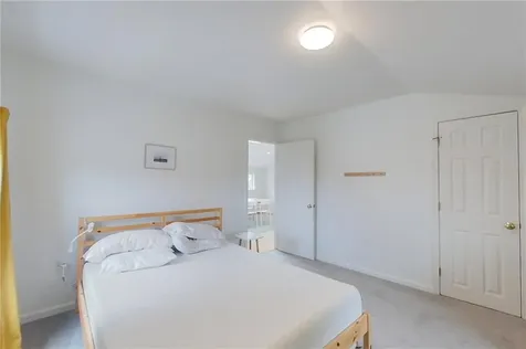 26 Cliff Avenue Newport RI 02840