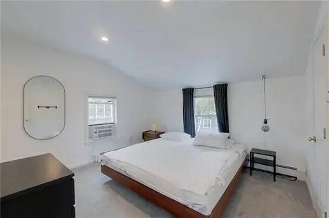 26 Cliff Avenue Newport RI 02840