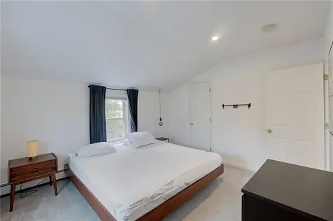26 Cliff Avenue Newport RI 02840