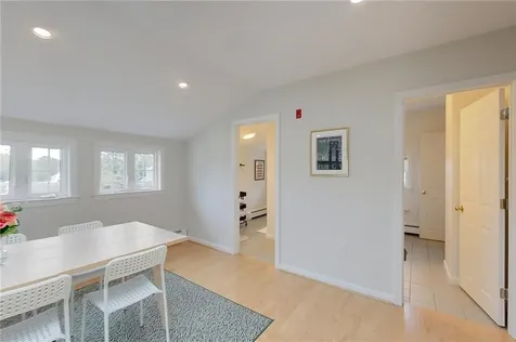 26 Cliff Avenue Newport RI 02840
