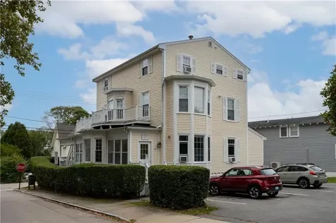 26 Cliff Avenue Newport RI 02840