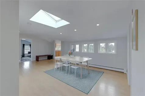 26 Cliff Avenue Newport RI 02840