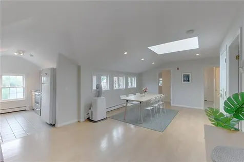 26 Cliff Avenue Newport RI 02840