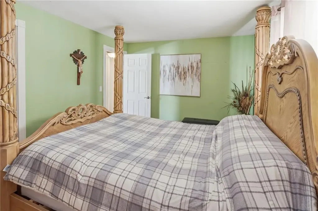 165 Lockwood Street West Warwick RI 02893