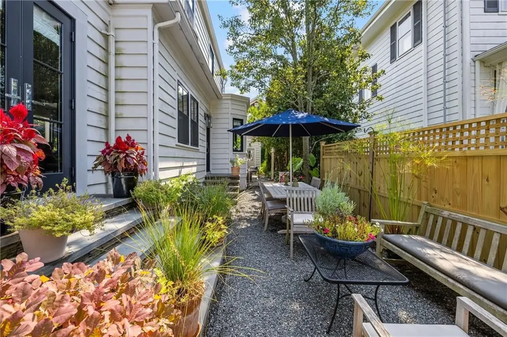 41 Hunter Avenue Newport RI 02840